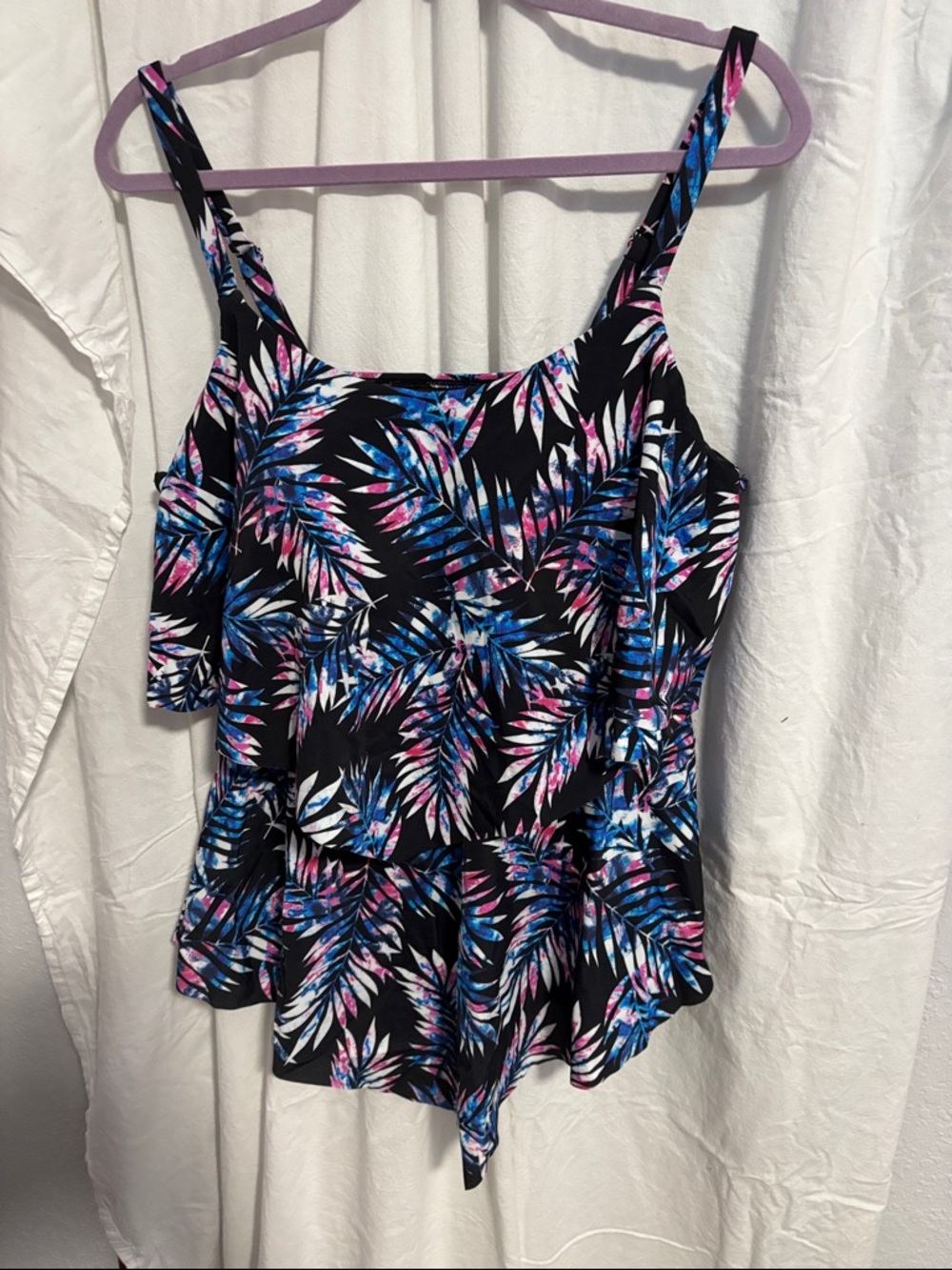 Women’s Black Tropical Print Ruffled Tankini Top